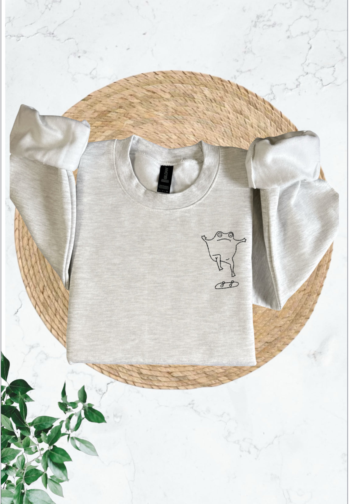 Skateboarding Frog Sweatshirt – Cute Skateboard Crewneck