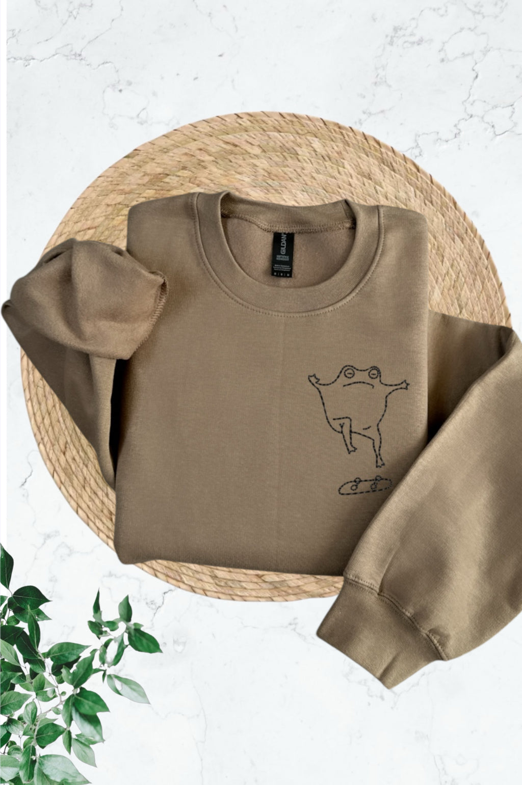 Skateboarding Frog Sweatshirt – Cute Skateboard Crewneck